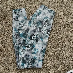 Lululemon leggings size 4
